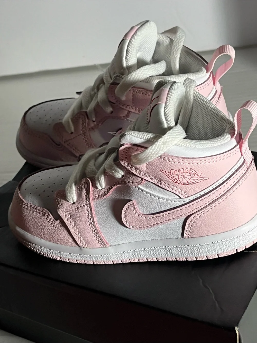 Air Jordan 1 Mid size 8 children